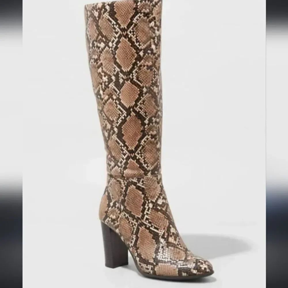 A NEW. DAY SNAKE PRINT  KNEE-HIGH WOMEN'S BOOT